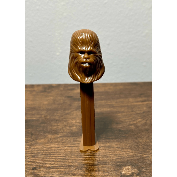 Vintage 1997 PEZ Candy Dispenser Star Wars Chewbacca Made In Slovenia - Picture 1 of 7